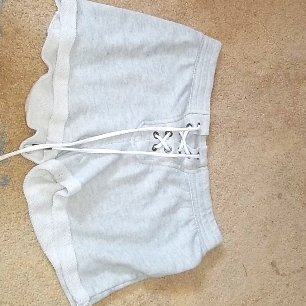 no boundaries size small 3-5 grey shorts